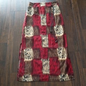 Pattern skirt with slits